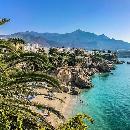 Plaza De Espana Boutique Apartment Nerja Exterior photo